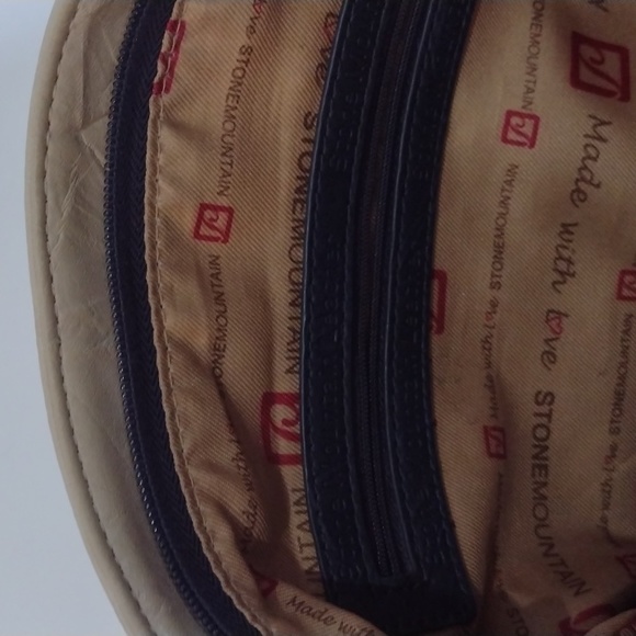 STONE MOUNTAIN LEATHER Shoulder Bag Navy Cream - Picture 11 of 16